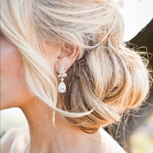 Romantic Teardrop Diamond Earrings in Gold Finish - 925 silver